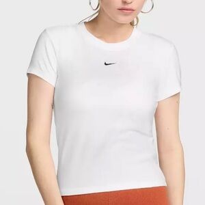 Nike Women's Sportswear Chill Knit T-Shirt
